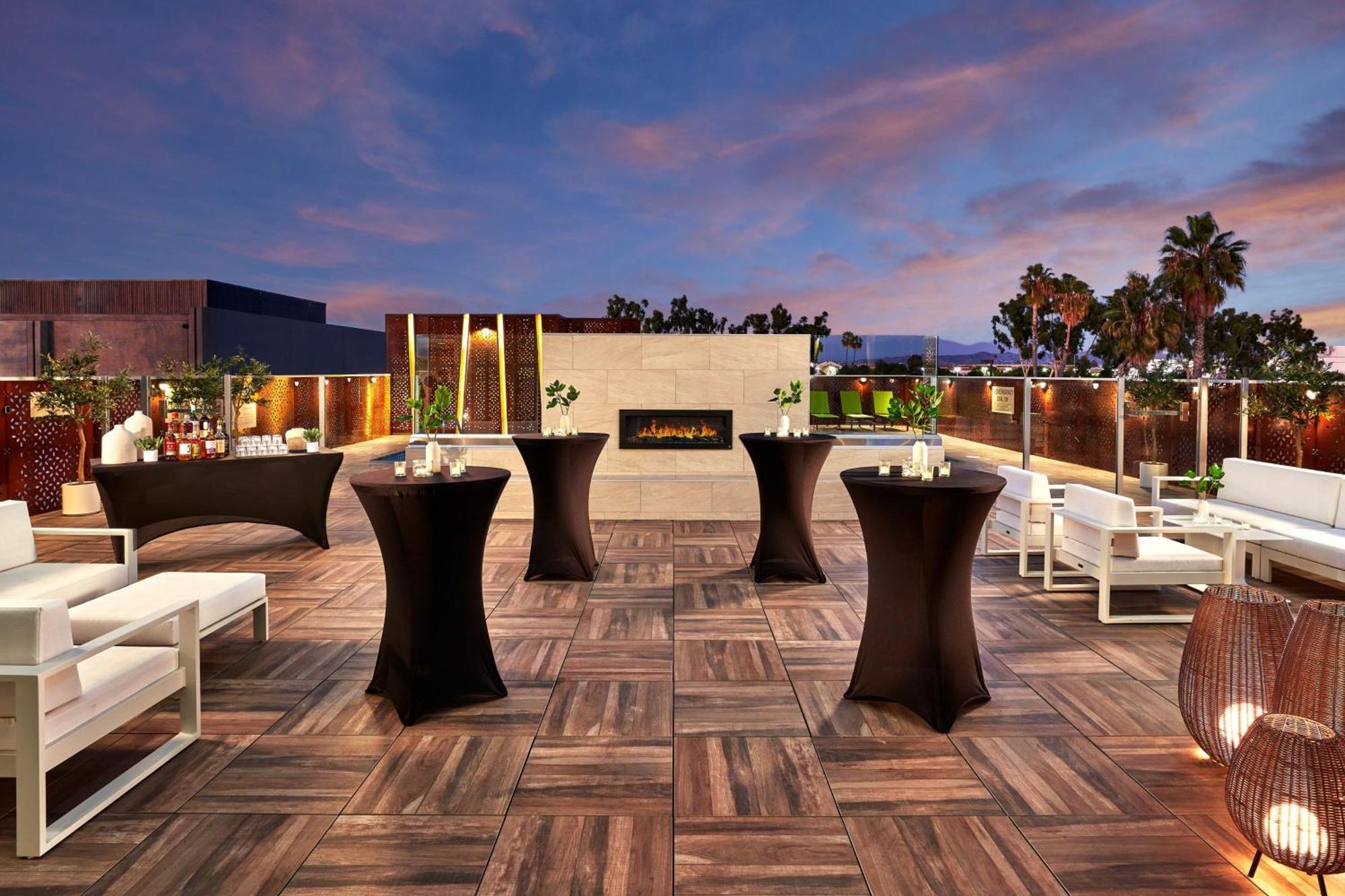 Springhill Suites By Marriott Los Angeles Дауни Экстерьер фото