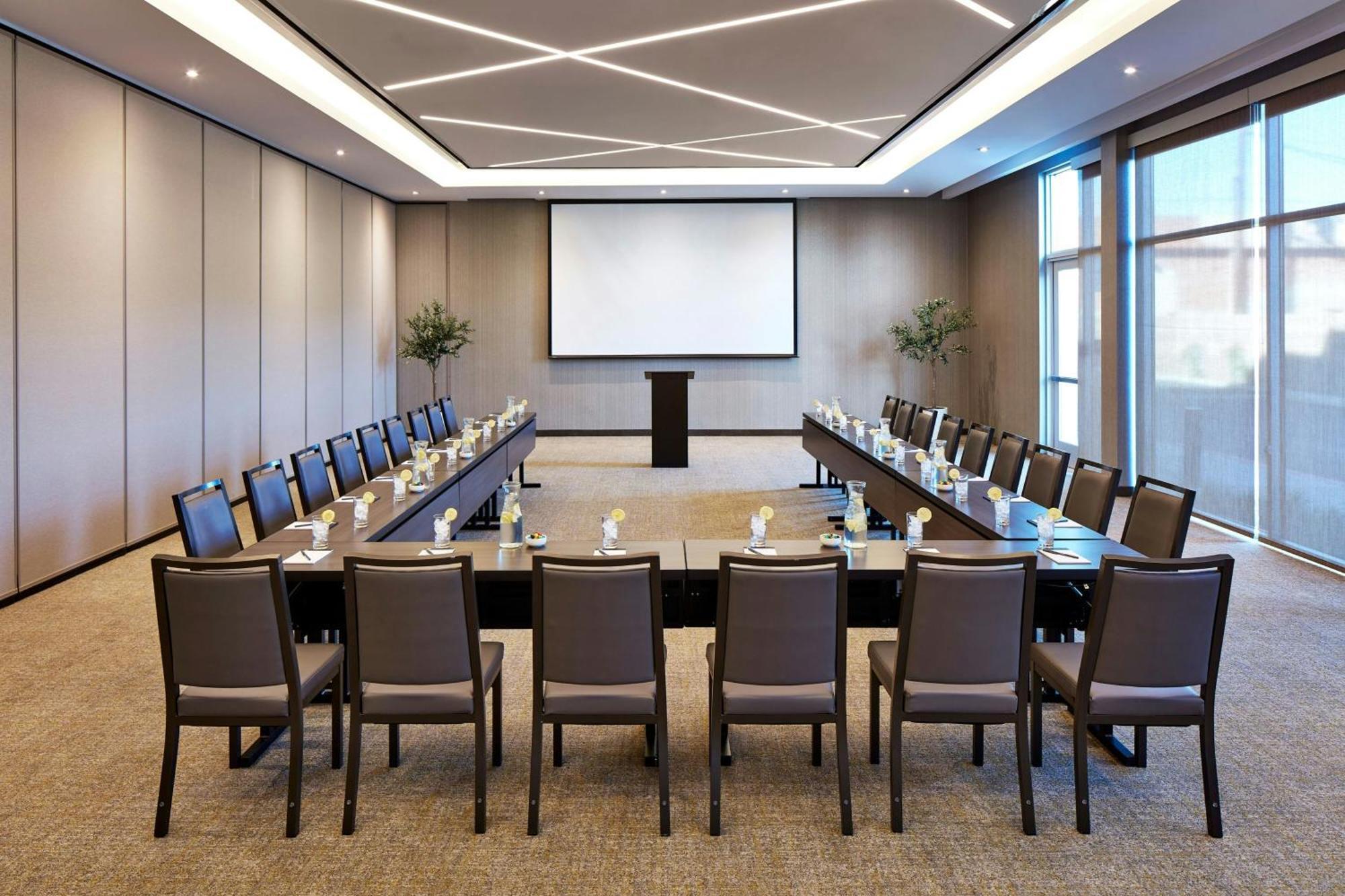 Springhill Suites By Marriott Los Angeles Дауни Экстерьер фото
